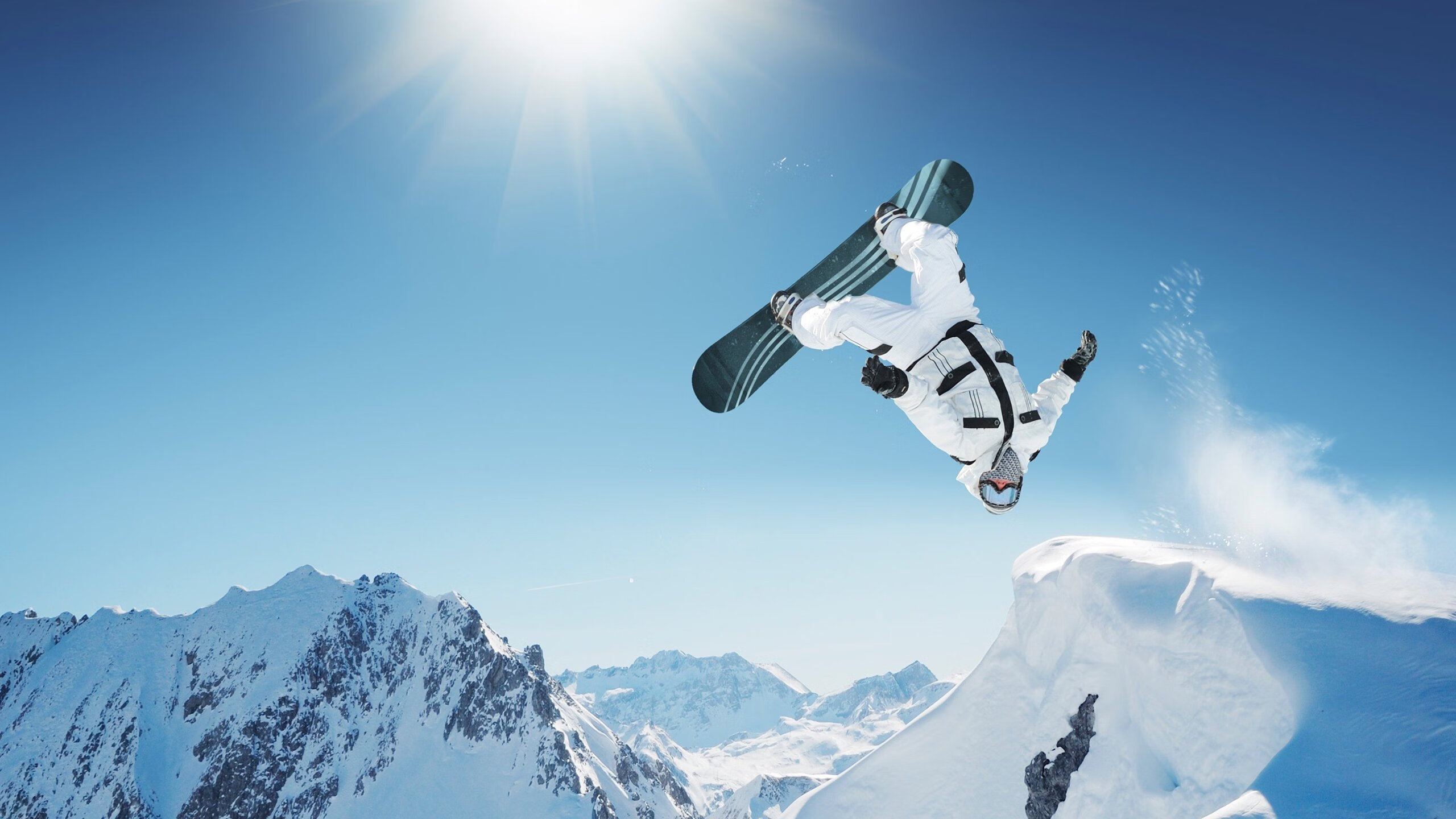 冰雪运动热潮席卷全国，冬奥效应持续发酵，全民参与助力产业升级