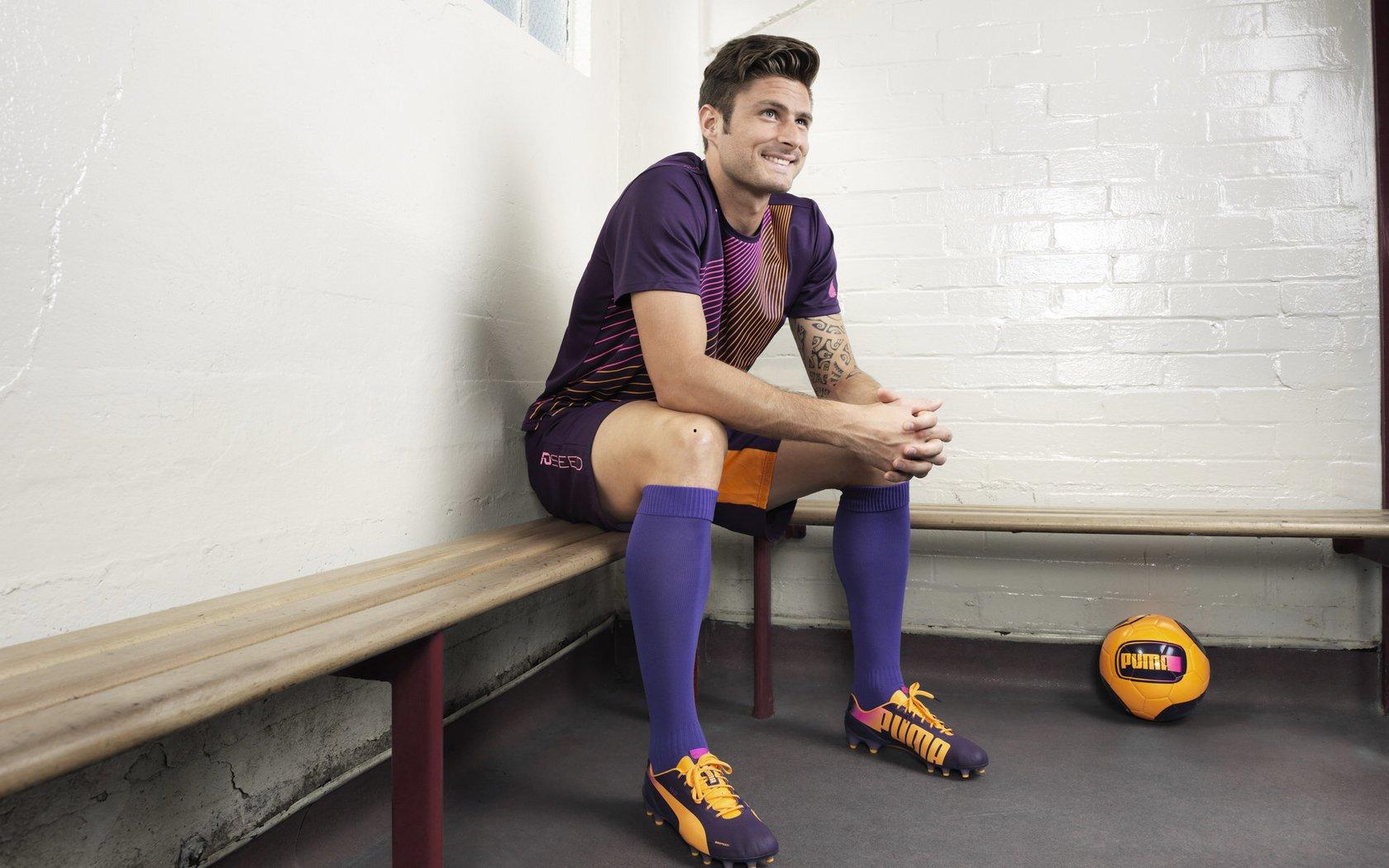 魔人咆哮北欧!哈兰德国家队首演大四喜,挪威客场狂胜书写历史